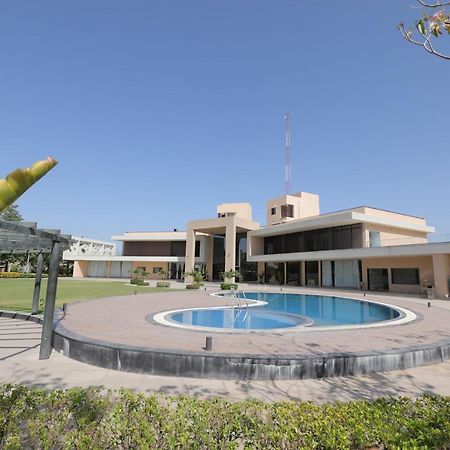 Hotel Club Heaven Palanpur Exteriér fotografie