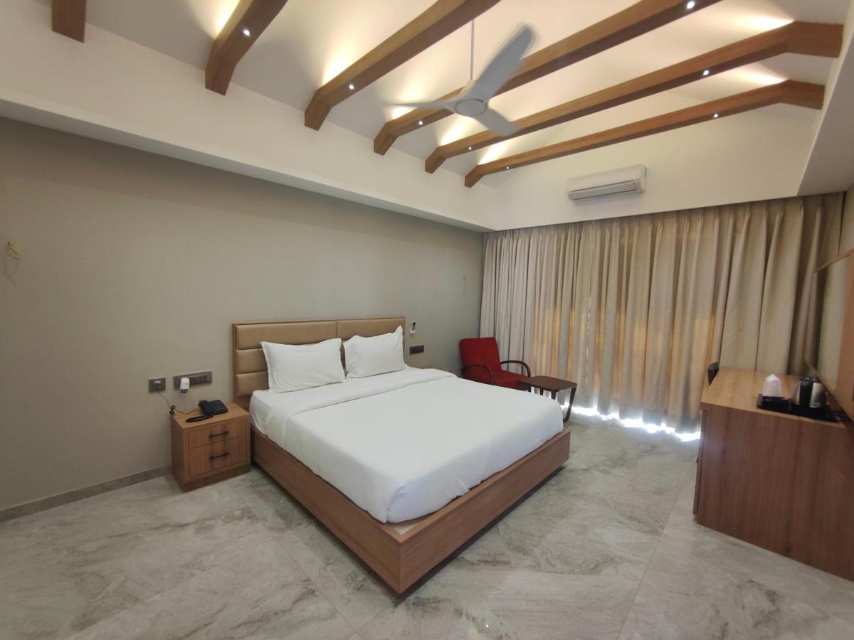 Hotel Club Heaven Palanpur Exteriér fotografie