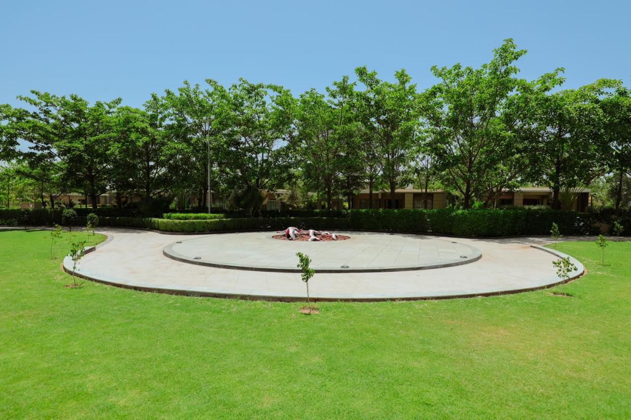 Hotel Club Heaven Palanpur Exteriér fotografie